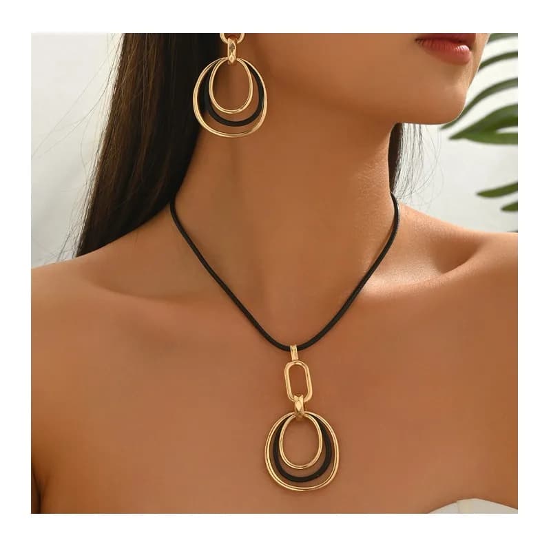 Set di Collane da Donna in Vendita, Anello Geometrico, Design Multistrato, Ciondolo con Catena per Clavicola, Orecchini Versatili, Gioielli da Donna