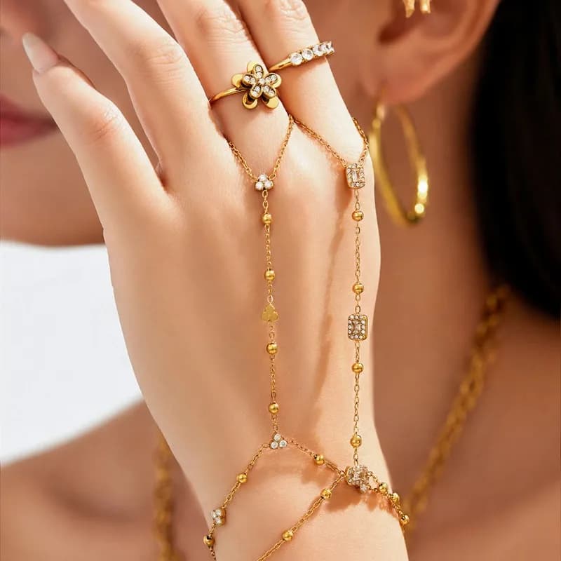 Mili-style Women's Accessories Are Fashionable and Exquisitely Inlaid with Zircon Stainless Steel Gold-plated Finger Bracelets