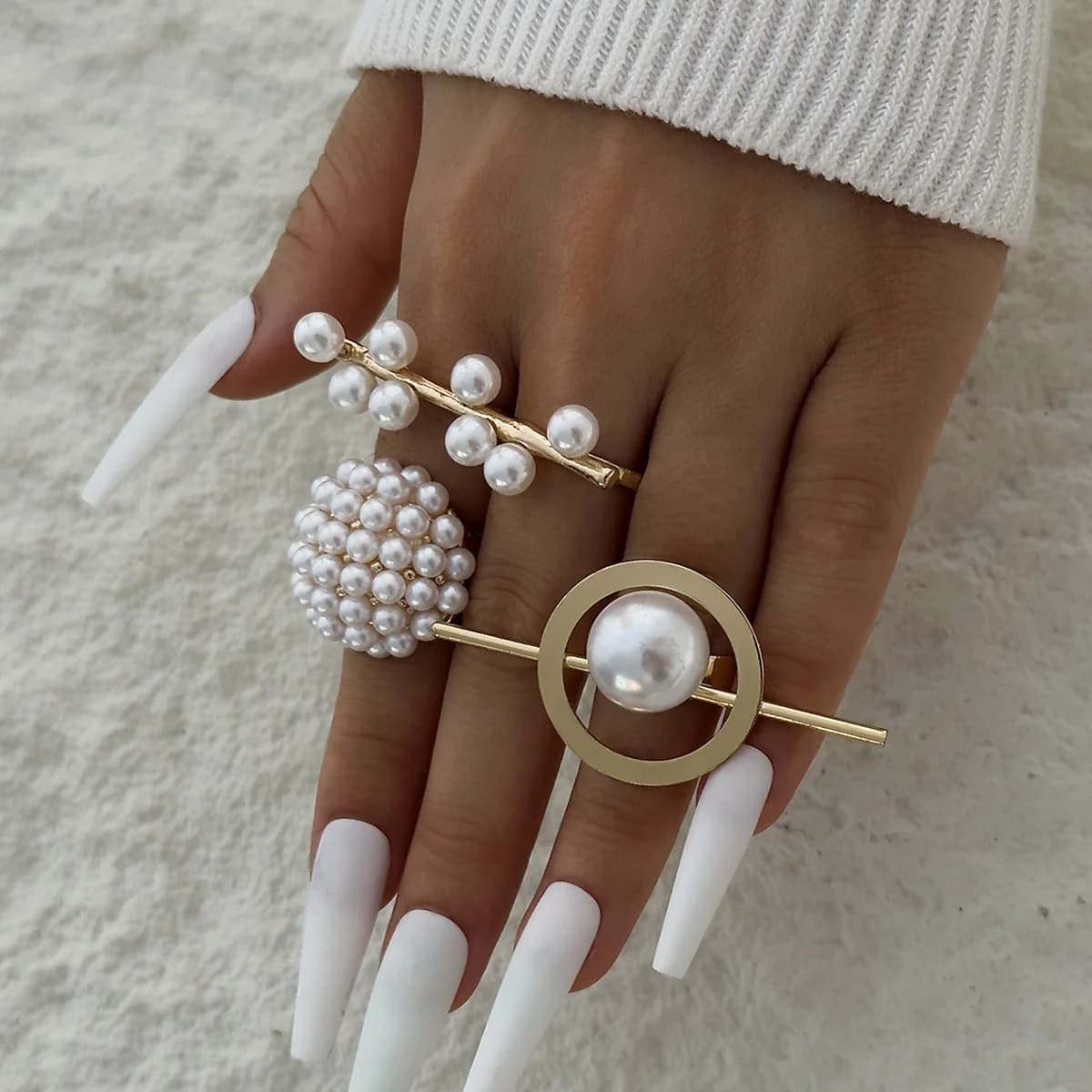 European and American jewelry light luxury geometric hollow alloy large pearl ring French chic style