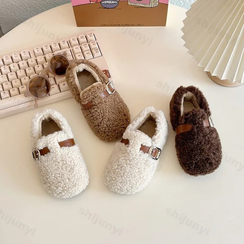 Kids Shoes Winter Fashion Children's Shoes Non-slip with Soft Sole Children's shoes in hairy plush for interior Slippers in warm cotton fleece