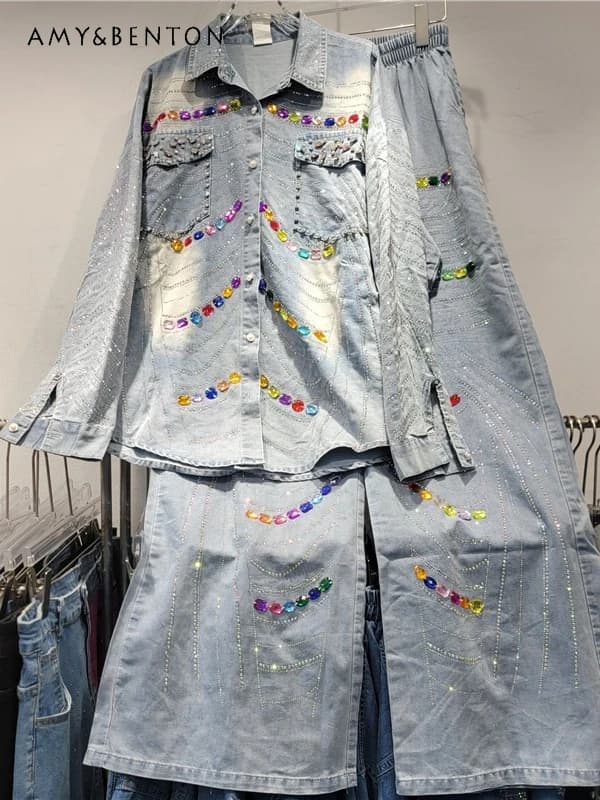 2025 Primavera Autunno Nuovo set di camicie a maniche lunghe in denim con strass colorati per l'industria pesante Set di due pezzi di pantaloni Jean di tendenza da strada