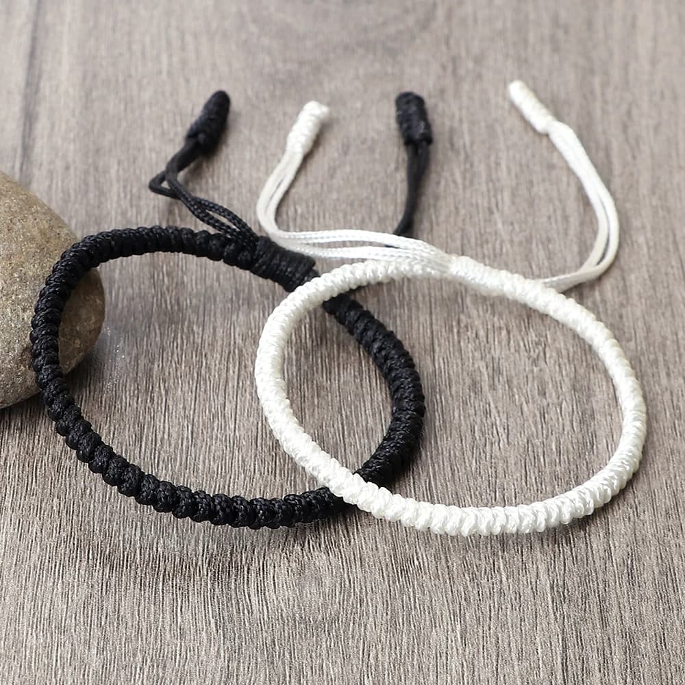 Braccialetti in bianco e nero per coppia Bracciale fatto a mano di dimensioni regolabili Donna Uomo Bracciale fortunato Protezione con ciondoli Gioielli d'amore