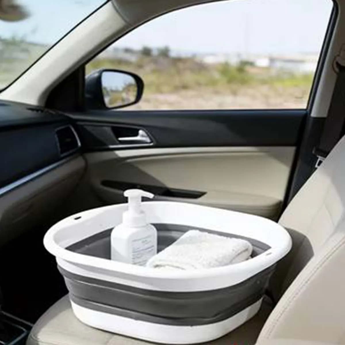 Foldable basin, 18.81in，equipped with a laundry and bathrobe storage basket, suitable for the kitchen sink in camping trailers
