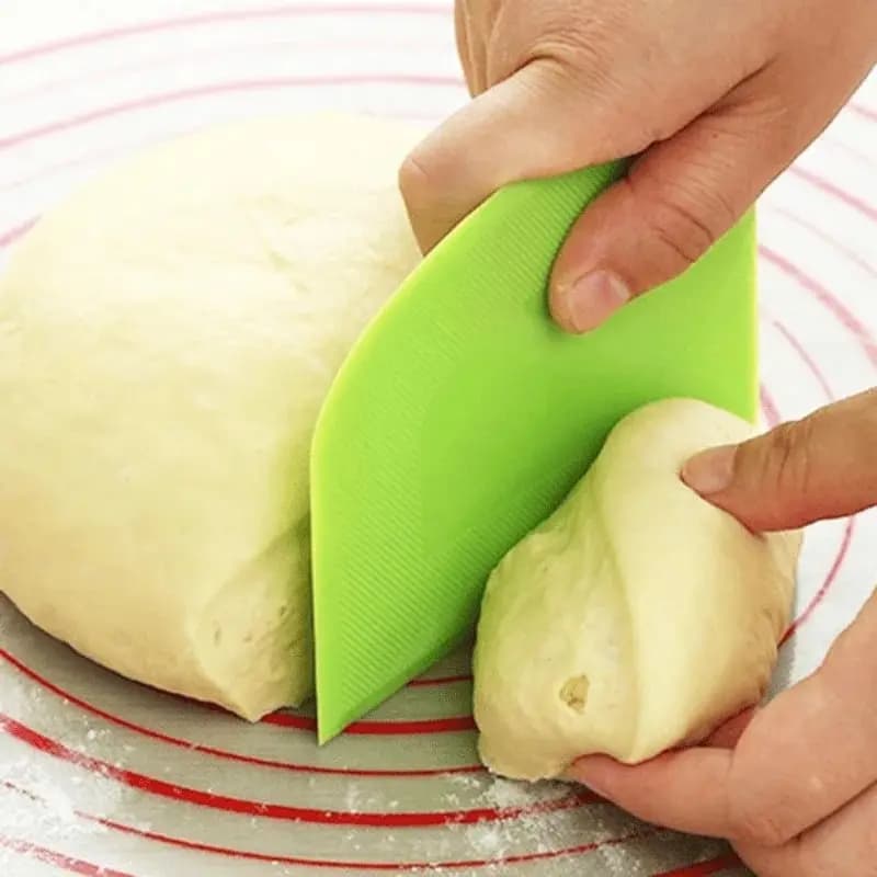 1 piece plastic cake rack, dough knife, butter scraper with smooth and simple edge, cooking tools