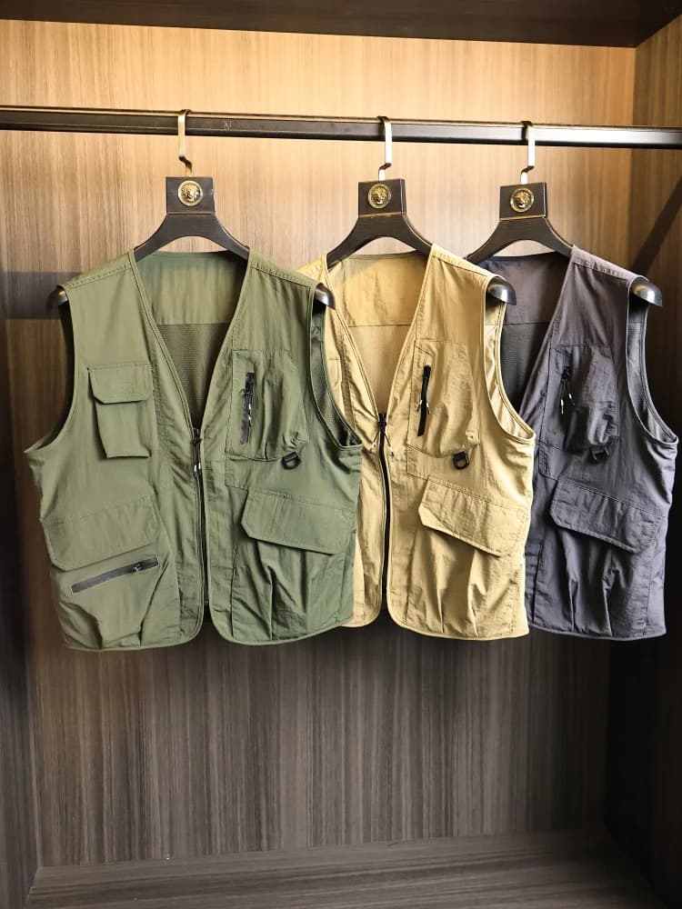 2026 Summer Men's Outdoor Workwear Series No-Neck Vest Jacket Trendy Multi-Pocket Breathable Lightweight Fashion Urban Style