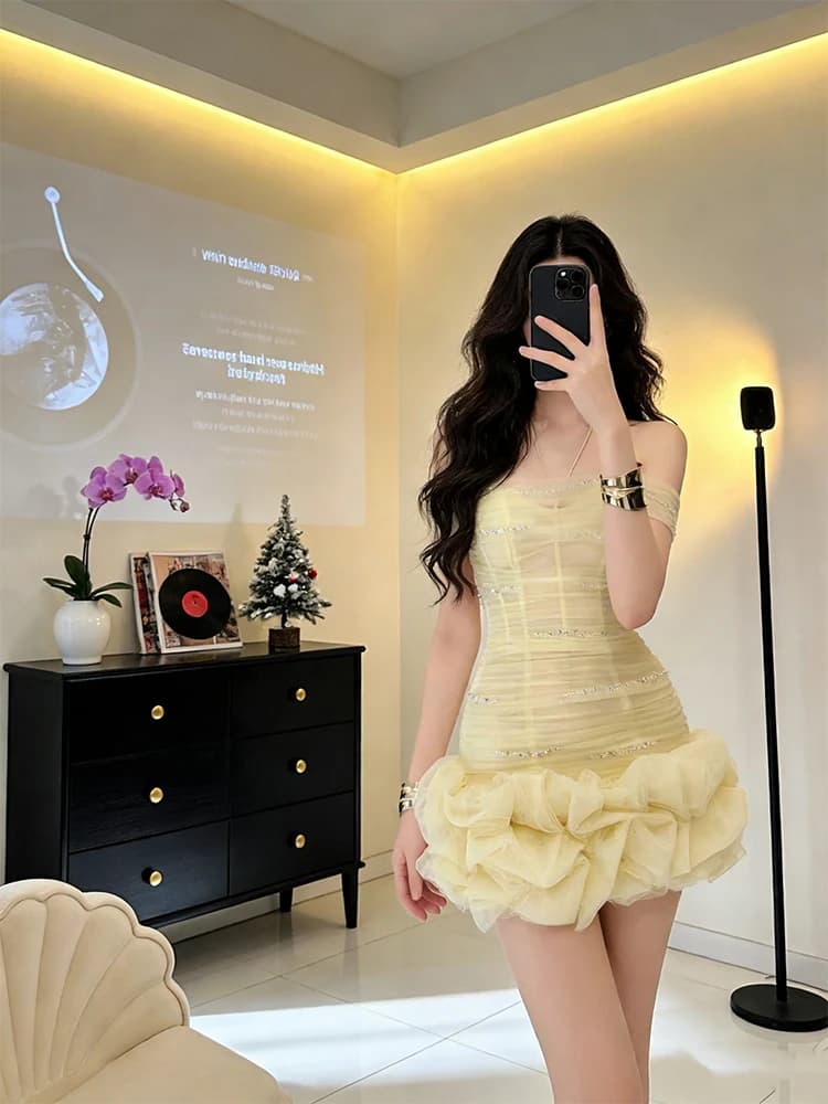 Abito da ballo corto da donna in tulle con spalle scoperte, vita alta e cerniera, in fibra di poliestere, ideale per feste di compleanno