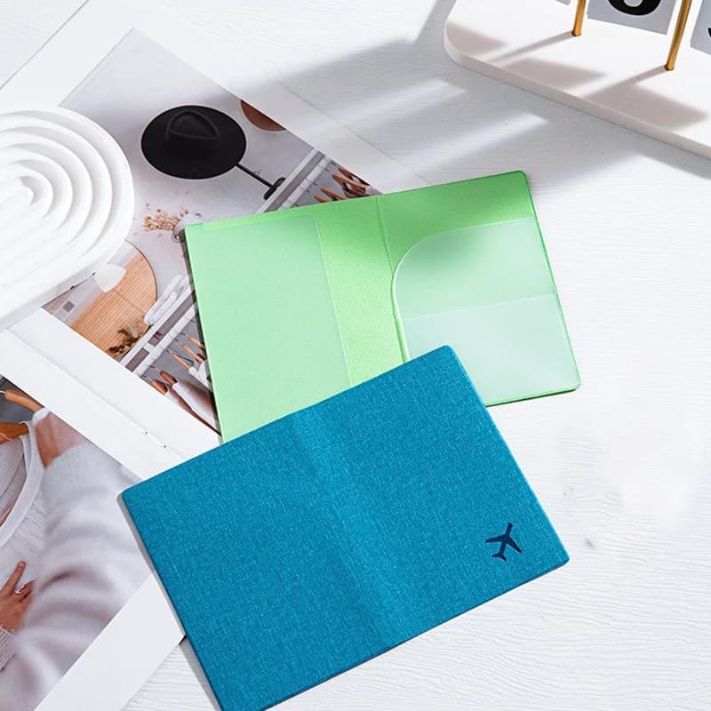 Custodia per passaporto Custodia in pelle con blocco RFID Slot per carte Custodia a portafoglio da viaggio per donna Uomo Porta carte di credito Borsa per organizer da viaggio