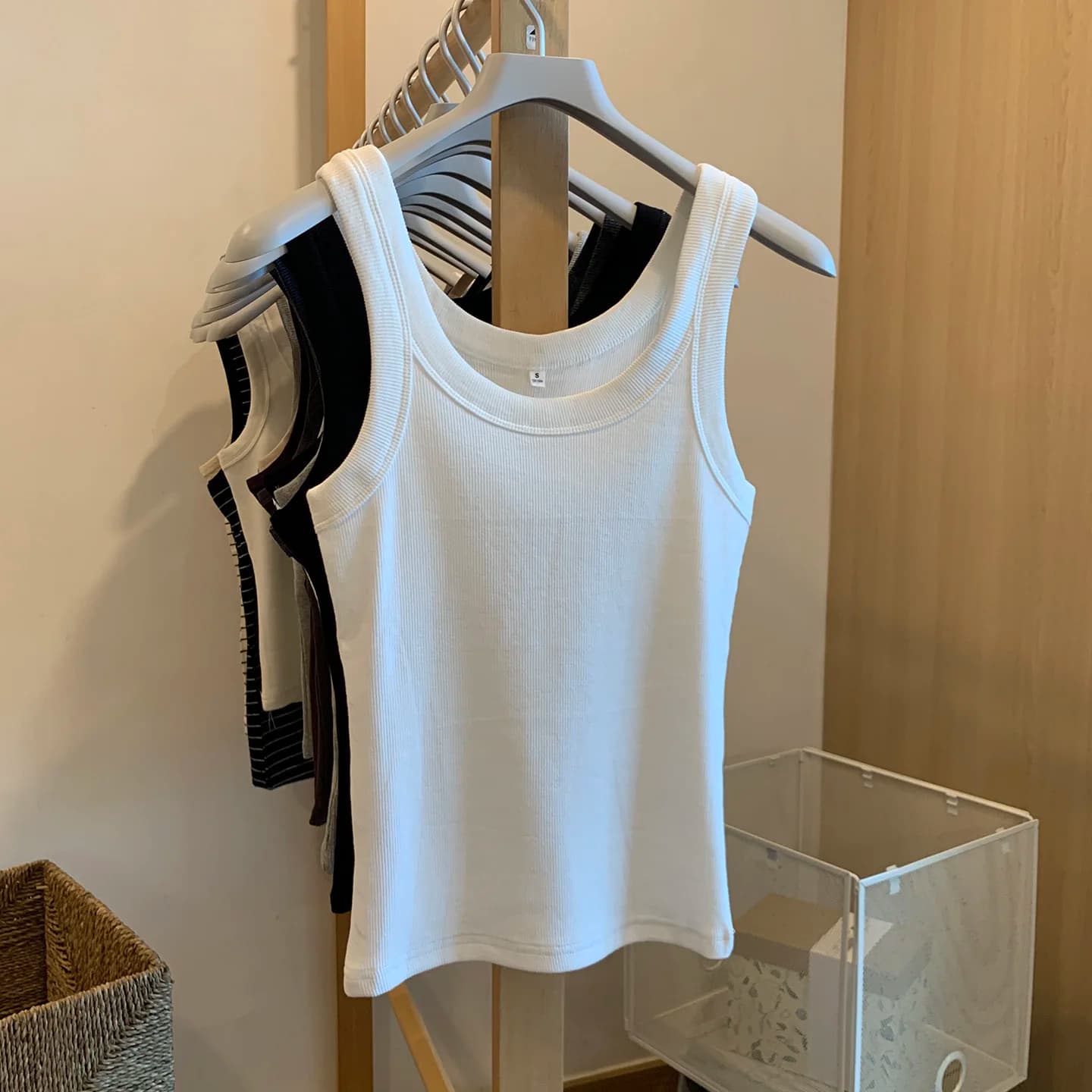 Women's Sports Camisole Tank Top Wide Strap Vest Inner Wear Cotton Blend Stretch Fabric Backless Design Summer Base Layer White