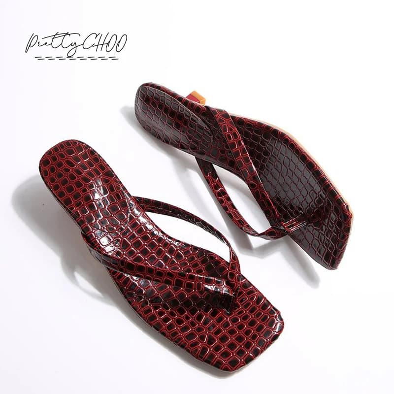Infraid with cat-shaped heel with crocodile print Women's sandals with clip strap Women's summer sandals with square tip and brooch slippers