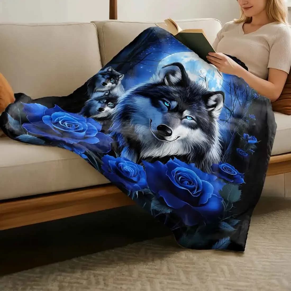 The Wolf The Rose Flower Coperte calde e morbide coperte al ginocchio in peluche per l'inverno, ufficio, camera da letto, divano, regali da viaggio, decorazioni per la casa