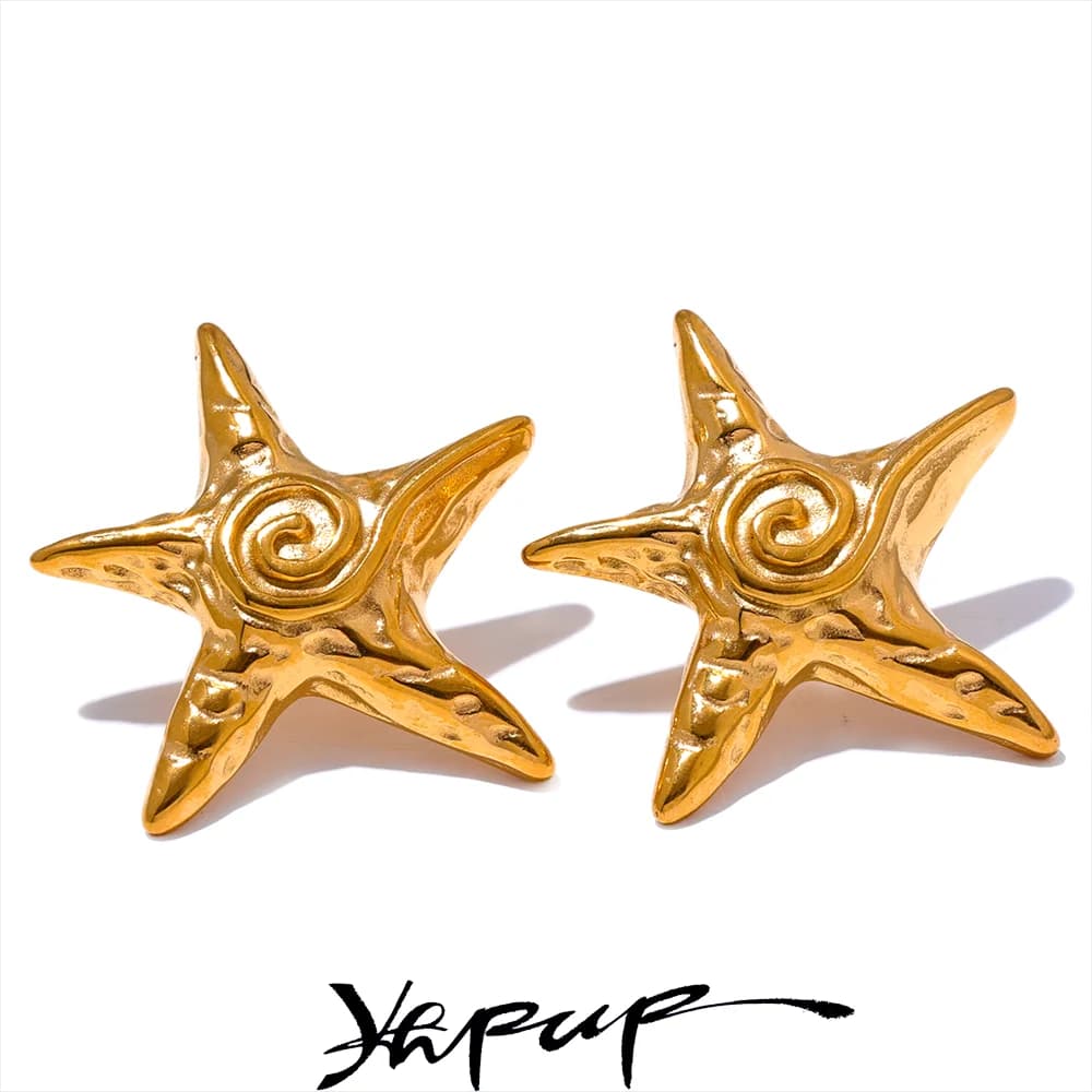 Yhpup Orecchini a bottone dorati con stella in acciaio inossidabile alla moda, antiruggine, in metallo placcato PVD 18 carati, gioielli popolari per le donne Bijoux