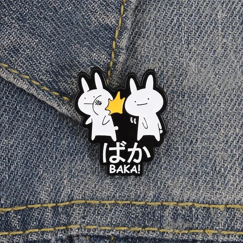 Animated cartoon rabbit-shaped enameled metal badge, fun, anime style and BAKA cartoon, for bags, clothes and turns, for women, men and children