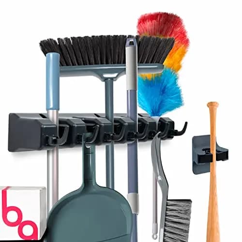Portascopa a 5 scomparti con 1 supporto autoadesivo per mocio senza foratura, organizer da parete per attrezzi per cucina, garage, lavanderia