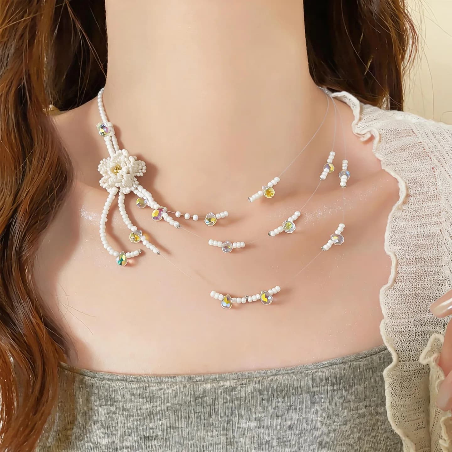 White Mini Seed Bead Flower Chokers Necklaces Iridescent Triple Layer Invisible Wire Water Drop Necklace Fairy Bridal Jewelry M
