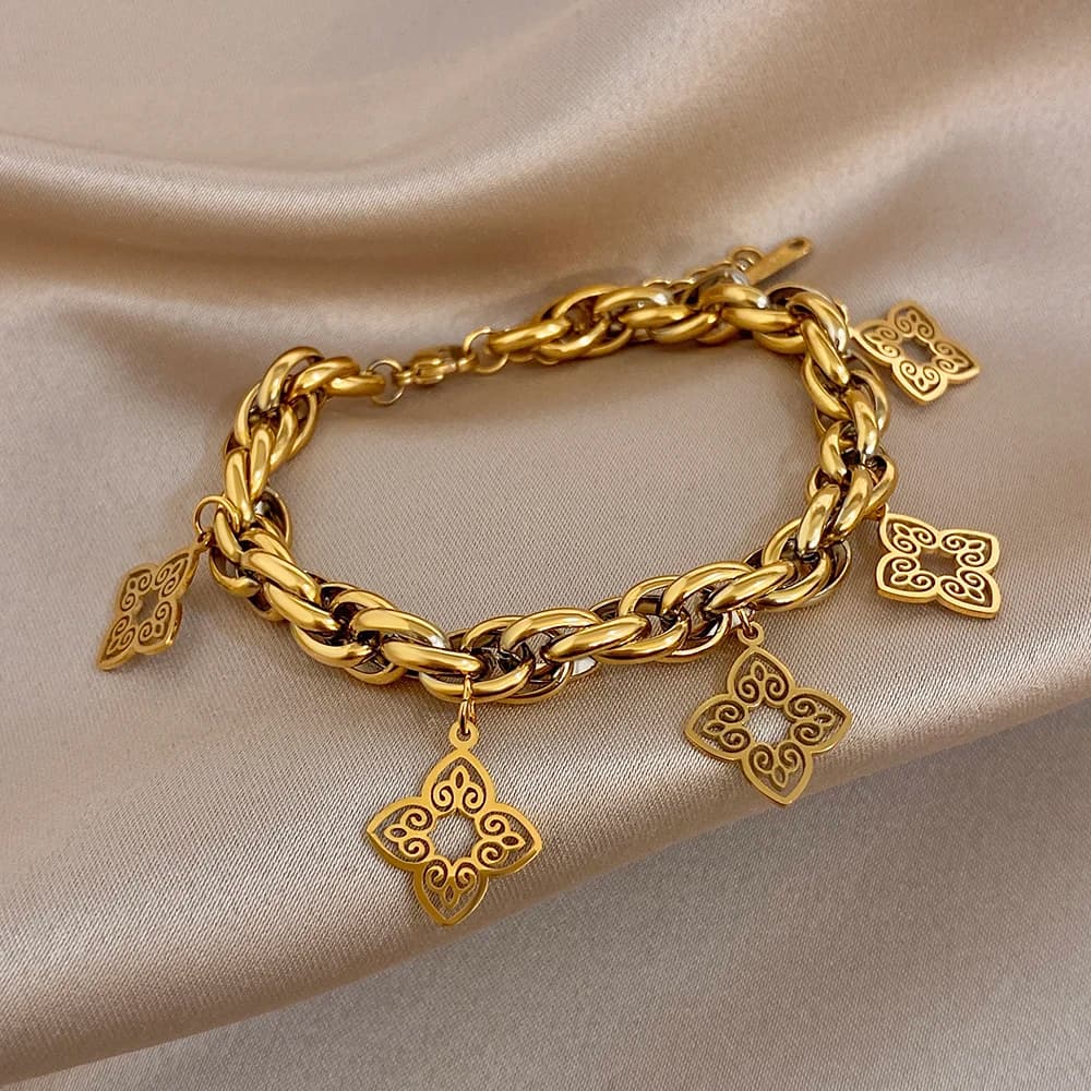 Freetry Vintage Hollow Flower Pendant Stainless Steel Bracelet for Women Waterproof Adjustable Chunky Bracelet Holiday Jewelry