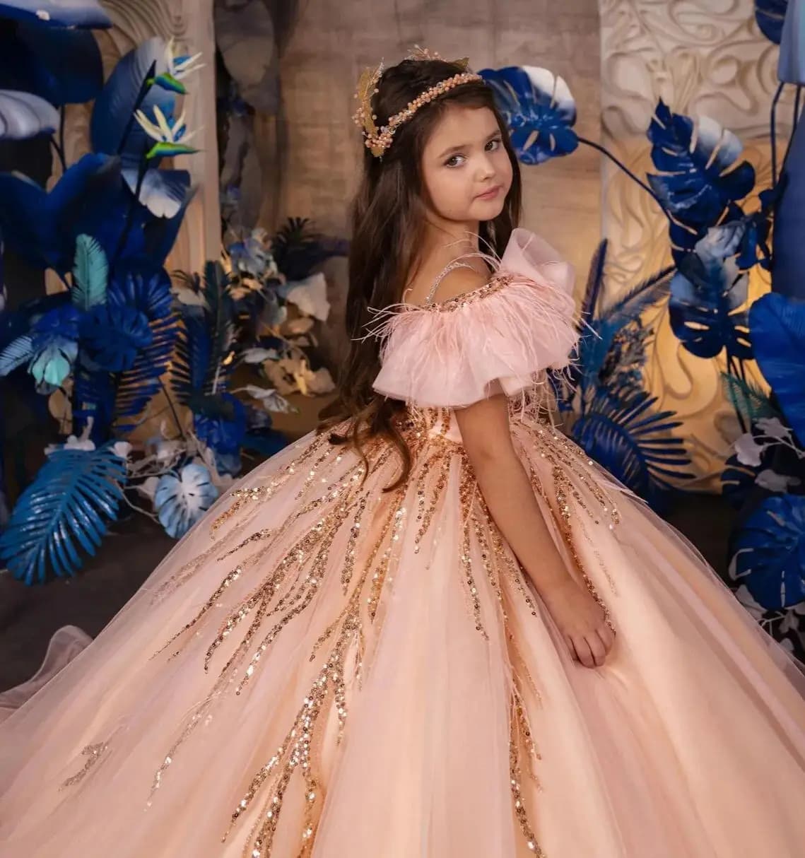 Eleganti Abiti Rosa per Damigelle con Piume, Vestiti Personalizzati con Perline per Feste di Compleanno e Prima Cerimonia per Bambine