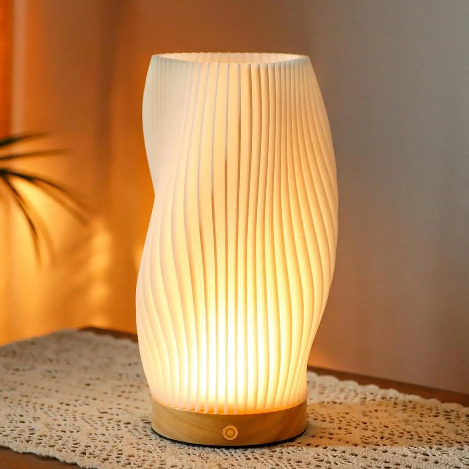 Luci notturne intelligenti da 4 pezzi - Collegabili alla presa con sensore crepuscolare - Si accendono e si spegnono automaticamente per camera da letto, bagno, corridoio, cucina