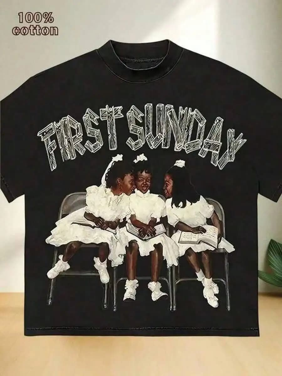 T-shirt grafica in cotone taglia PlusUs.Shes In.Com_2026-02-24_First Sunday Graphic T-Shirt - True-To