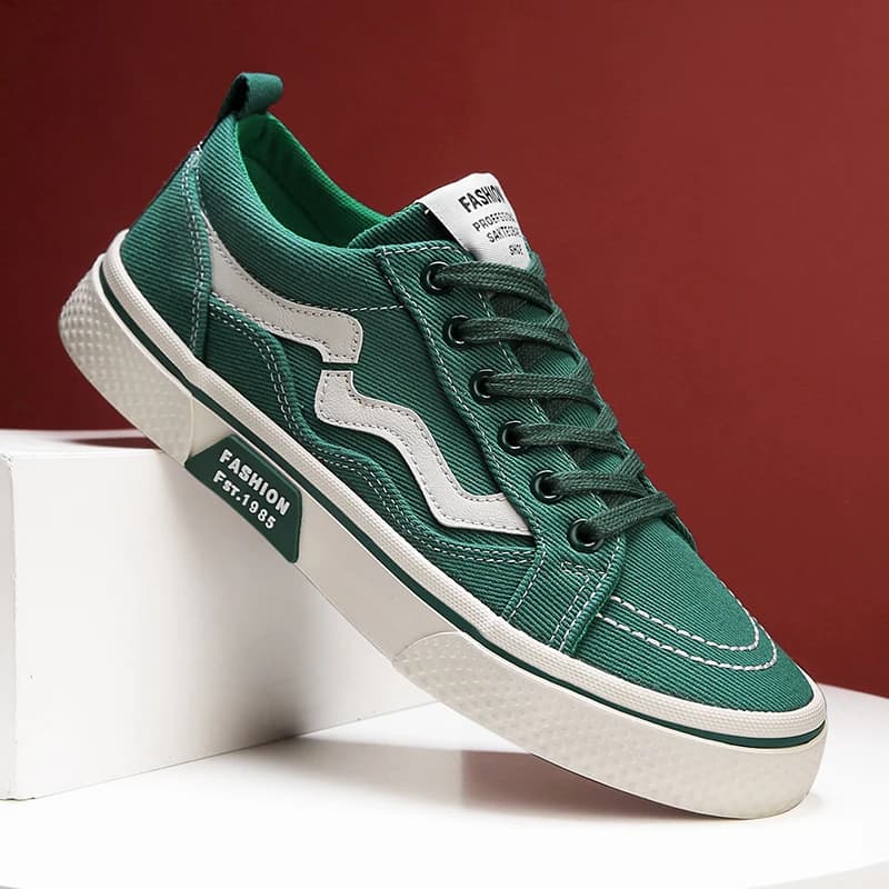 Scarpe di tela da uomo Scarpe da ginnastica Scarpe da ginnastica di moda Studenti Scarpe casual Scarpe vulcanizzate 2023 Primavera Nuovo Tenis Masculino Calzature da uomo