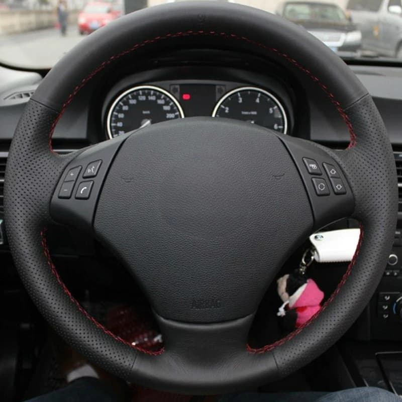 Coprivolante in pelle artificiale nera cucita a mano fai-da-te per BMW E90 320 318i 320i 325i 330i 320d X1 328xi 2007