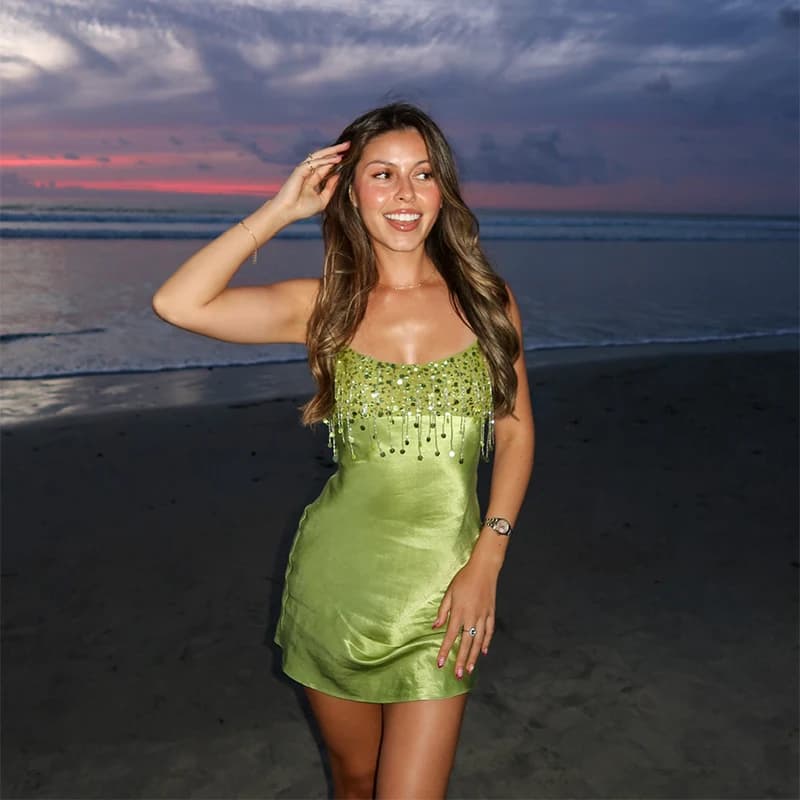Mini Abito da Spiaggia con Paillettes e Frange, Vestito Corto da Donna in Raso con Spalline Sottili e Scollo Quadrato per Feste e Club, Nuova Collezione Estate 2026