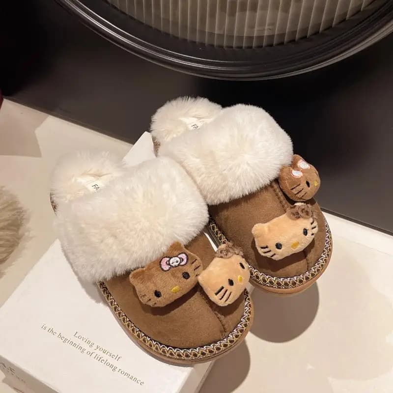 Pantofole antiscivolo per bambola di peluche Kawaii Sanrio Hello Kitty Scarpe da casa calde Kawaii Scarpe da esterno in cotone antivento e resistenti al freddo