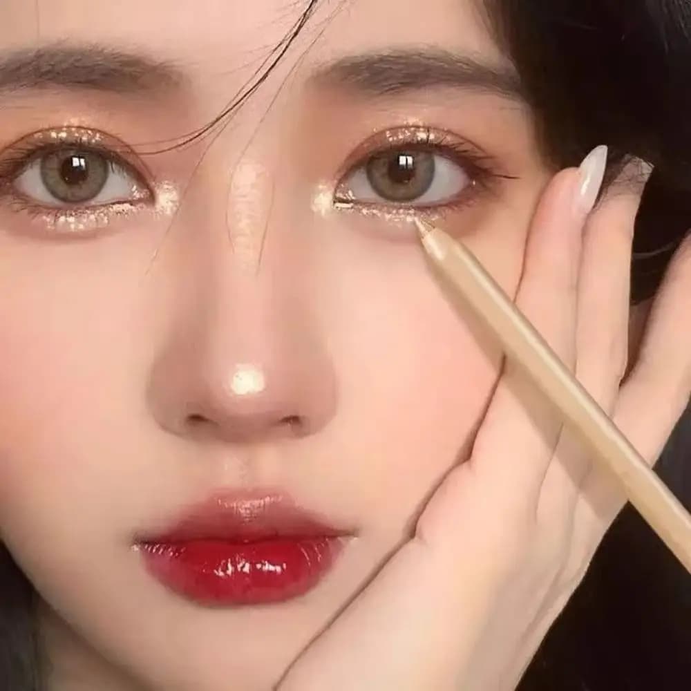 Penna Ombretto Glitterata Perlescente Impermeabile, Penna Eyeliner a Doppia Punta, Illuminante per Palpebre, Penna per Trucco Occhi
