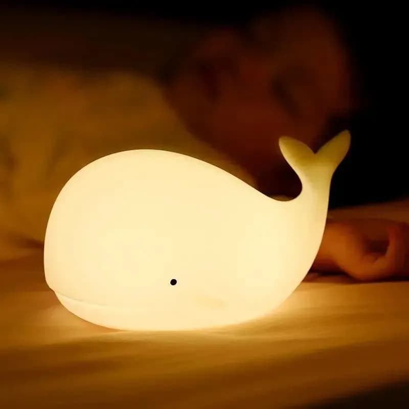 Lampada da notte a LED a forma di simpatica balena, animali dei cartoni animati, lampada in silicone per bambini, sensore tattile, timer, ricaricabile tramite USB, regalo di compleanno