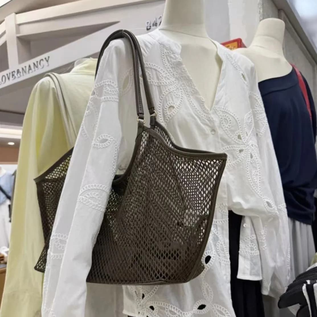 Luxury Designer Shoulder Bags For Women Hollow Mesh Wing Tote Bag Top Handle Shopper Purses Large Capacity Fishing Net Handbag