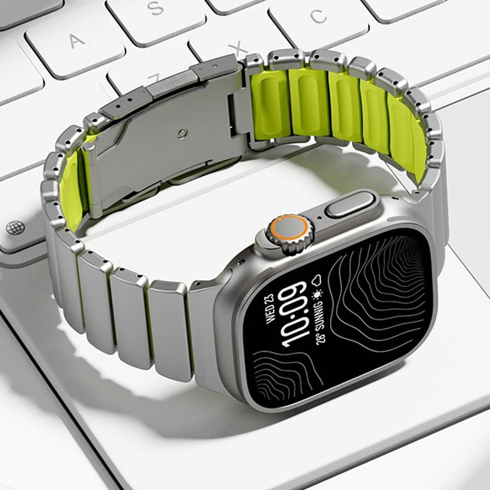 Cinturino in Silicone e Titanio per Apple Watch Ultra 3/2/1 49mm 46mm 45mm 44mm con Chiusura di Sicurezza per IWatch 11 10 9 8 7 6 5 SE 3