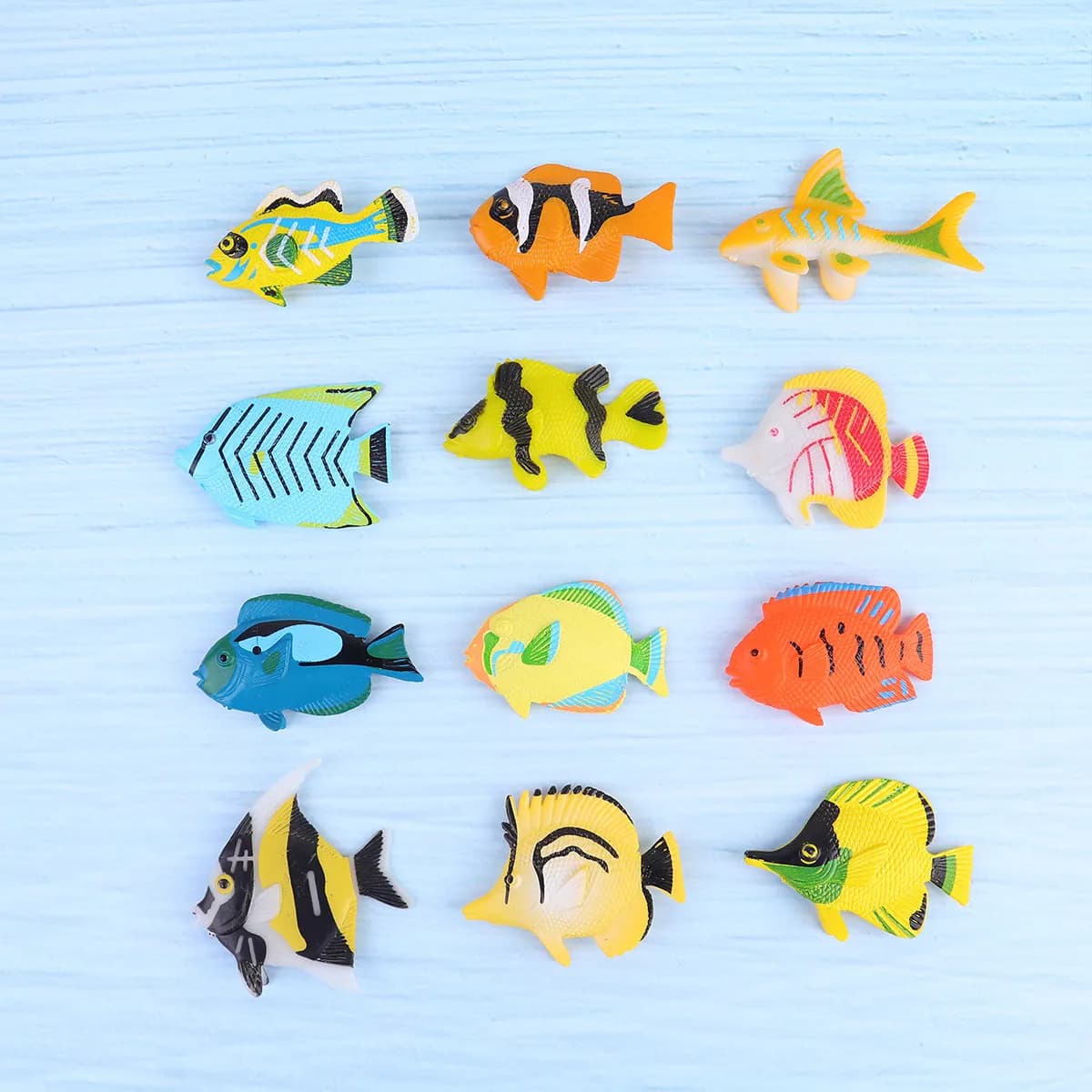 Set di 1 Pezzo di Pesci Tropicali Simulati Realistici e Colorati per Bambini e Gatti, Giocattoli Realistici di Pesci Finti