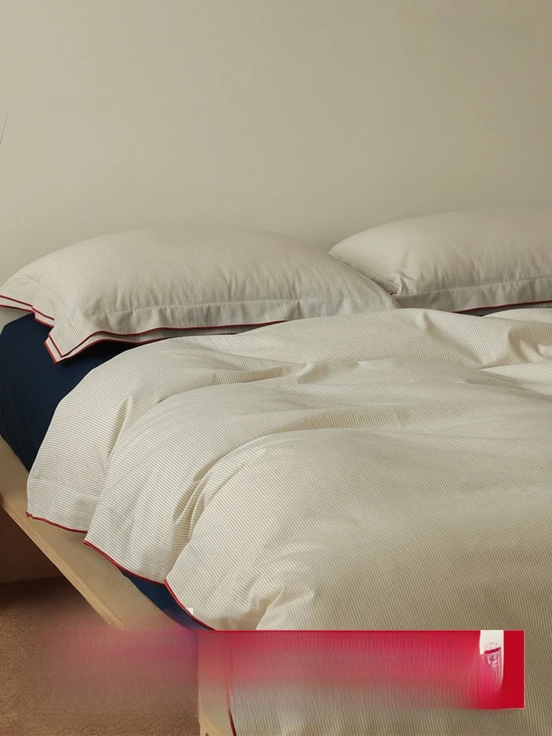Set di Biancheria da Letto in Cotone Lavato e Seta a Righe, Set di Lusso in Lino e Cotone Quattro Pezzi, Stile Minimalista, Copripiumino e Lenzuola