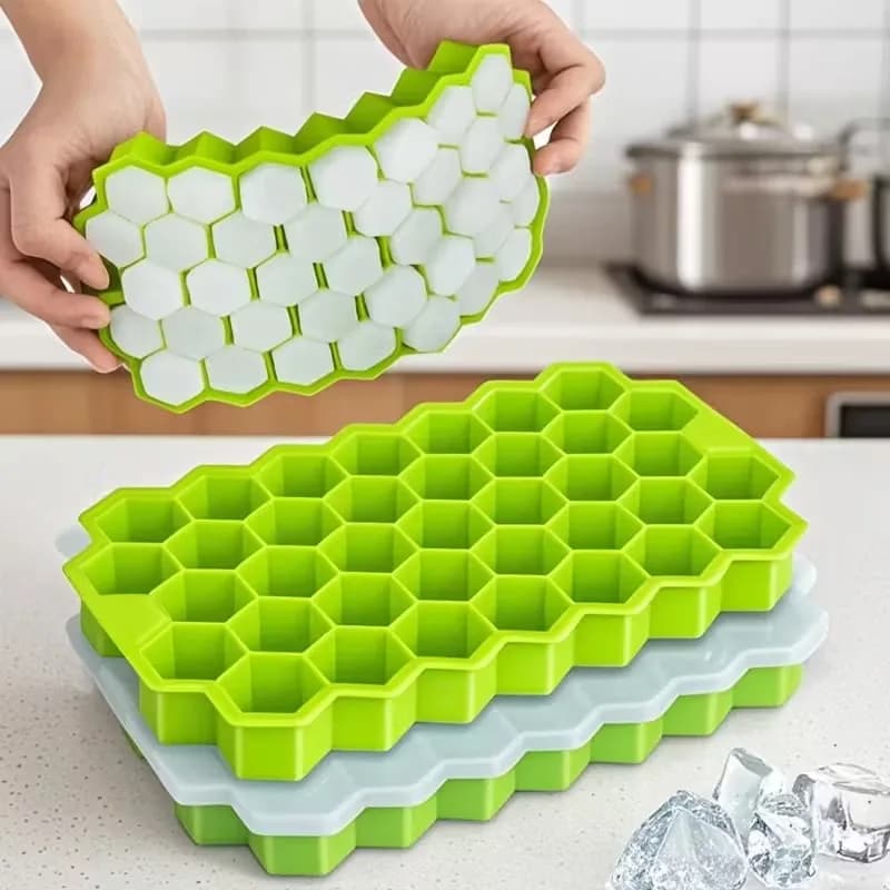 Stampo per Cubetti di Ghiaccio in Silicone a Nido d'Ape con Coperchio, 37 Griglie, Spesso e Impilabile, Vassoio per Ghiaccio Fai-da-Te per Casa, Bar, Feste, Congelatore