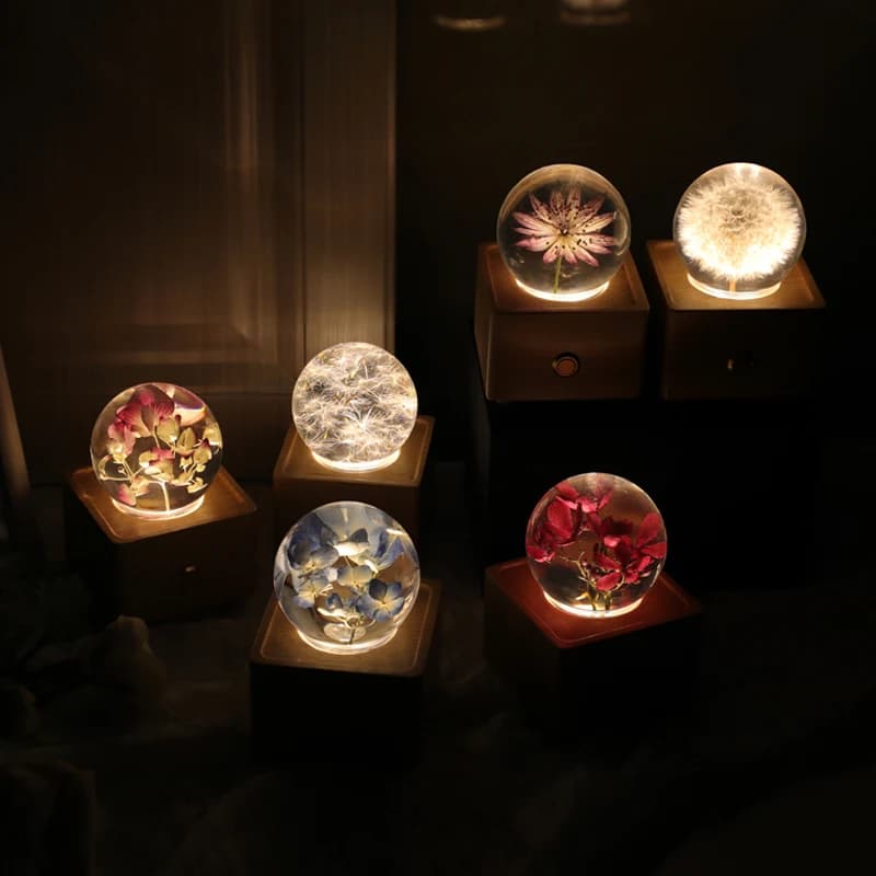 Regali Originali 2026, Nuovo Prodotto di Tendenza, Lampada Creativa con Fiori Veri, Altoparlante Bluetooth, Regali per le Feste, Regali per la Festa della Mamma