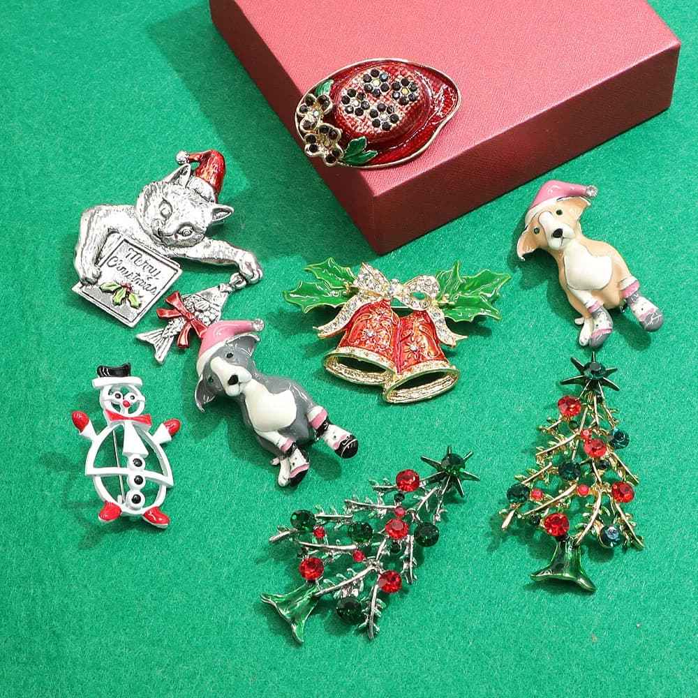 CINDY XIANG natale moda gatto cane pupazzo di neve albero spilla campana gioielli nuovo arrivo 2024 vendita calda