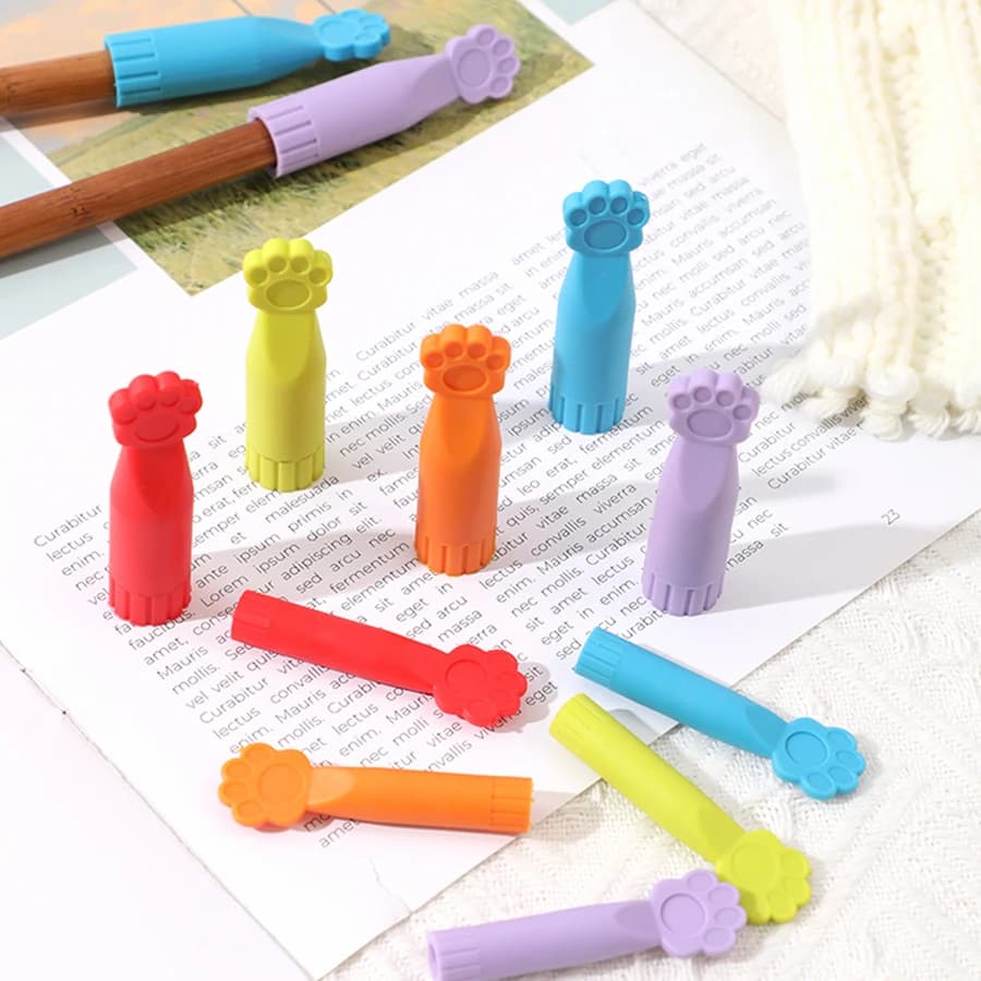 Bear Paw Shaped Soft Silicone Knitting Needle Caps Dust Stoppers Accessories for Sweater Needles
