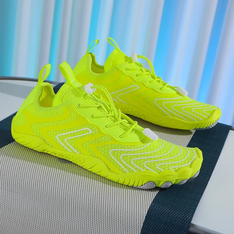 Sports shoes are casual, breathable, lightweight, fast drying, barefoot, suitable for beach holidays, surfing, swimming, fishing, diving, fitness training, outdoor river tracking, adjustable fit