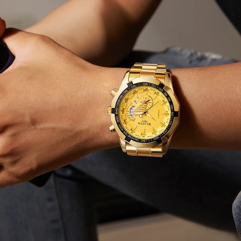Men's watches Golden Quartz watches Fashionable sports watches Men's wristwatch waterproof and bright men's watch reloj hombre