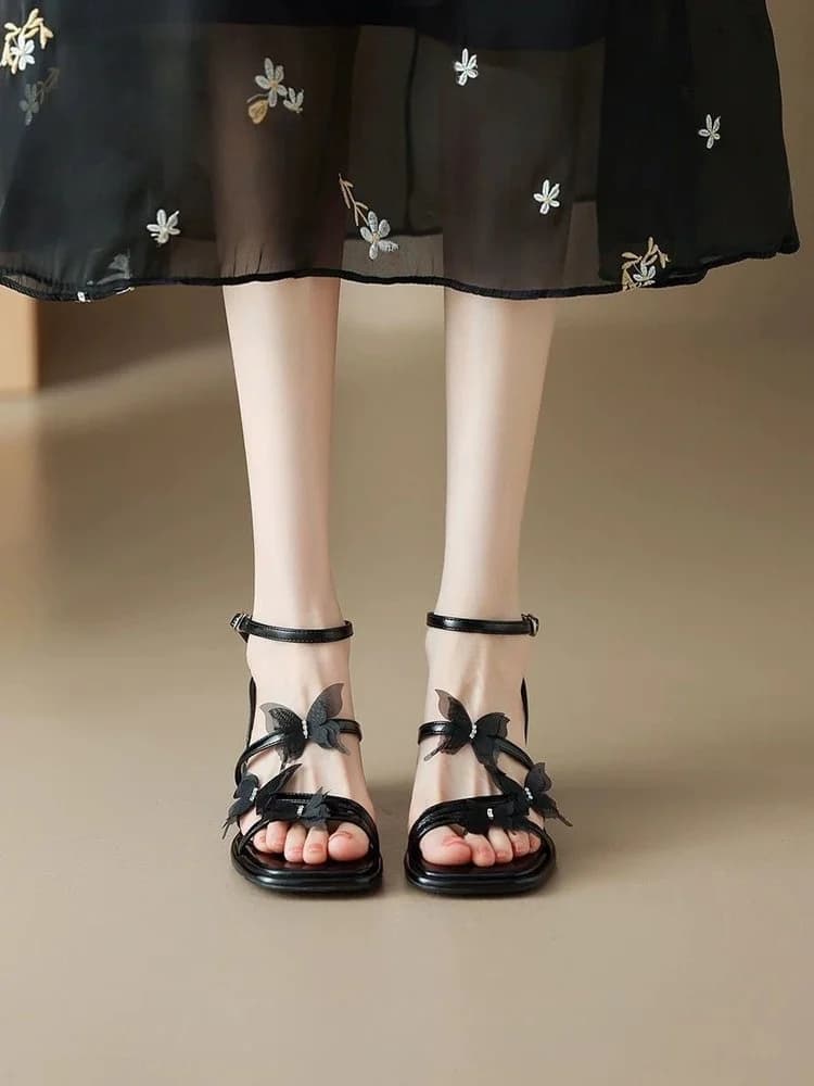 Sandali da donna stile fata con farfalle, nuovi sandali estivi con tacco largo e punta quadrata, scarpe versatili con suola morbida e confortevole