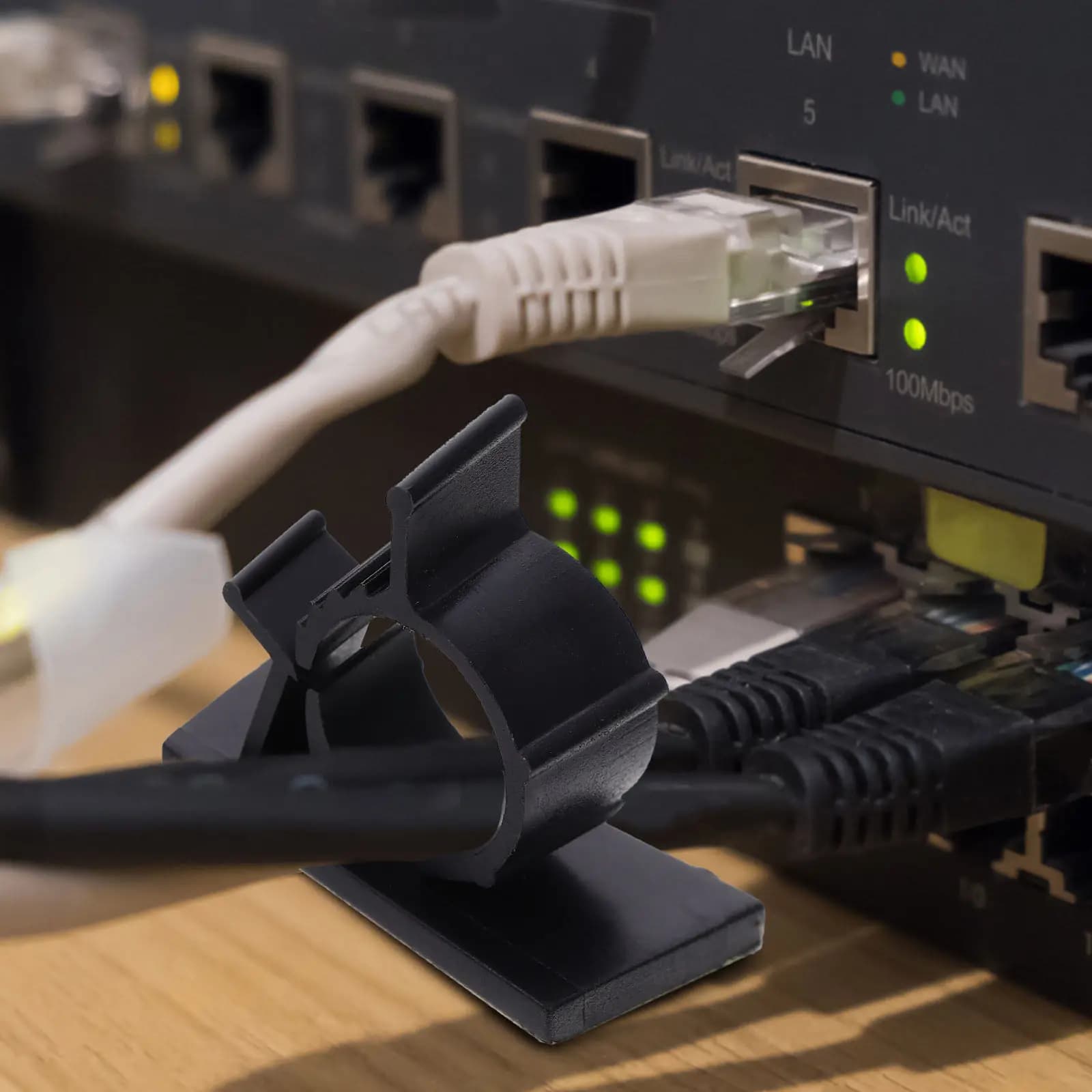 18 Pezzi di Clip Portacavi Regolabili Autoadesivi per Gestione Cavi Elettrici, Organizzatori per Elettrodomestici e Scrivania