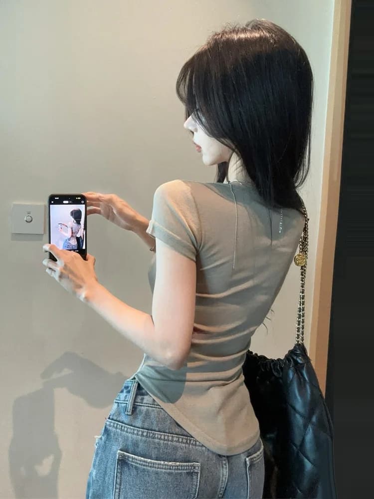 Slim Fit Short Sleeve T-Shirt U-Neck Print Design Casual Summer Fashion for Young Women Body Shape Enhancing Vintage Style