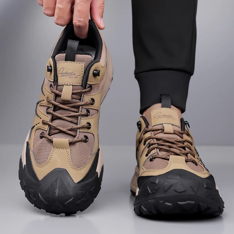 Tai pao pelle bovina Outdoor Scarpe da trekking da uomo Tactical Desert Combat Caviglia scarpe da trekking Stivali da caccia impermeabili Scarpe da ginnastica da passeggio