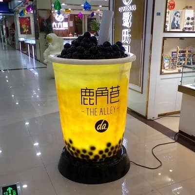 Scultura Gigante in Resina a Forma di Tazza di Bubble Tea (4 Piedi) per Esposizione in Vetrina - Figurina in Fibra di Vetro per ATV e UTV