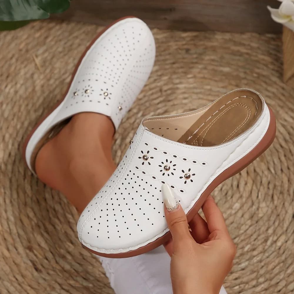 Ciabatte da Donna 2026 Nuove Ciabatte con Plateau Scavate Scarpe da Spiaggia da Esterno Donna Slip-on Comode Mules Sandali Leggeri Ciabatte Donna