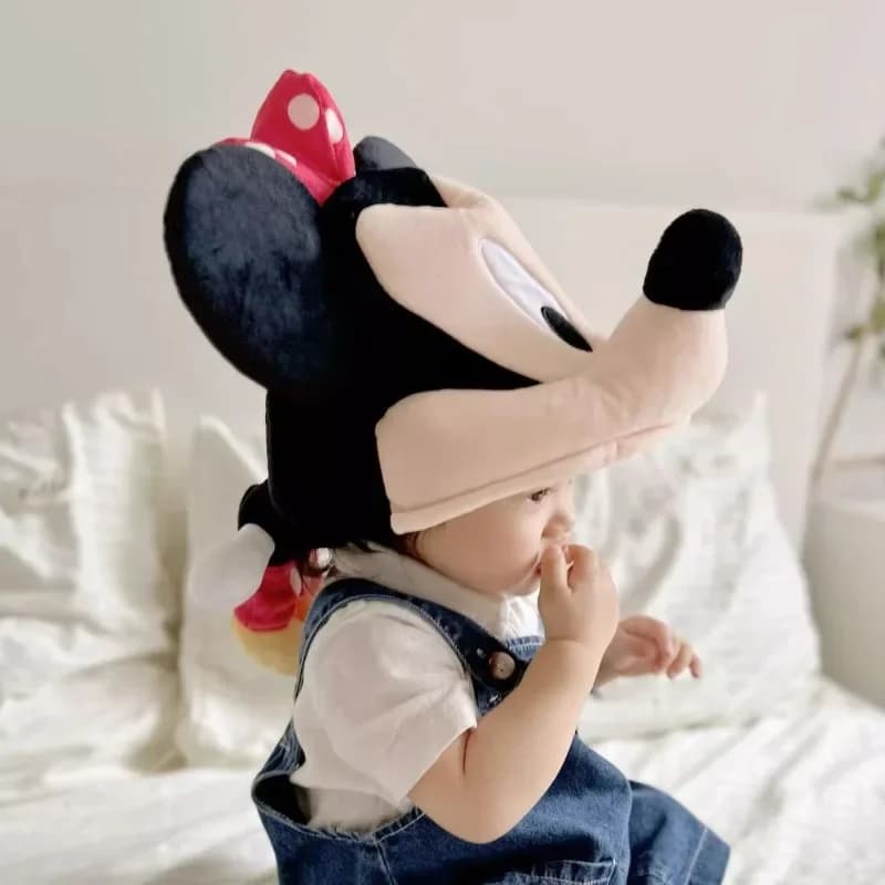 Korean plush hat INS cute cartoon Mickey Mouse and Minnie thickened winter style protection for hot ears and cold protection all in one
