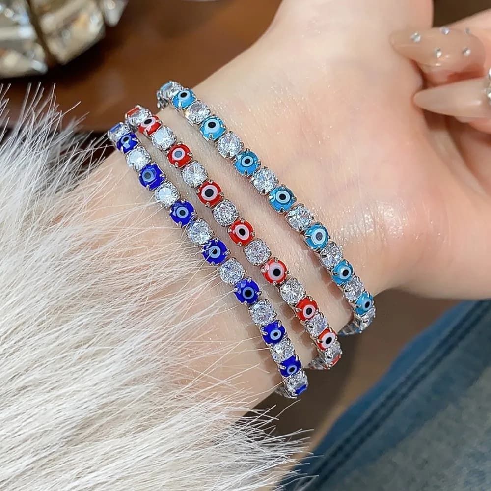 Bracciale di Lusso Vintage con Occhio del Diavolo, Bracciale Rotondo in Rame con Zirconi e Strass, Estetica Blu/Rossa