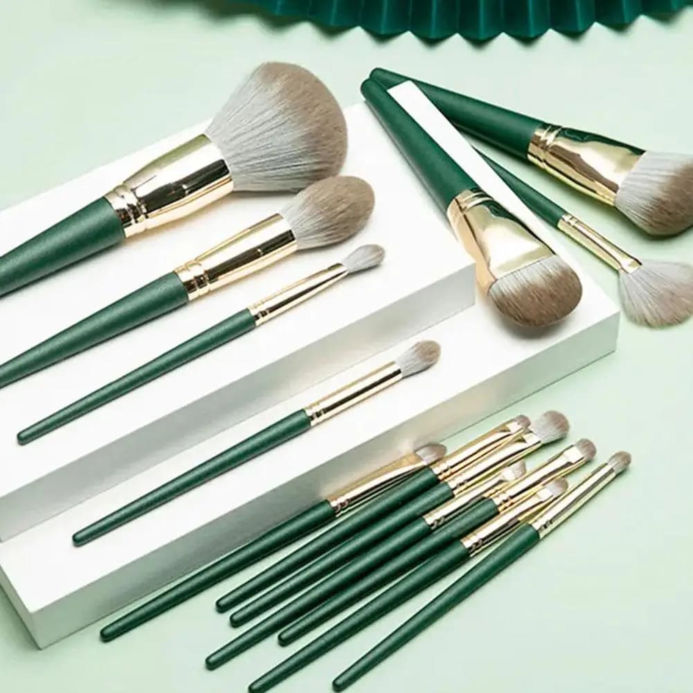Set di 14 Pennelli Professionali per Trucco, Morbidi e Soffici, Strumenti di Bellezza Completi con Sacchetto OPP, Regalo, Adesione Confortevole, Uso Quotidiano 2026