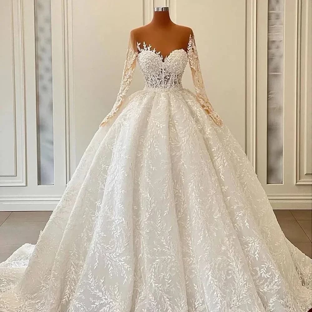 Abiti da sposa splendidi personalizzati con scollo a cuore Applicazioni in pizzo maniche lunghe cappella treno Abiti da ballo da sposa Abiti da sposa
