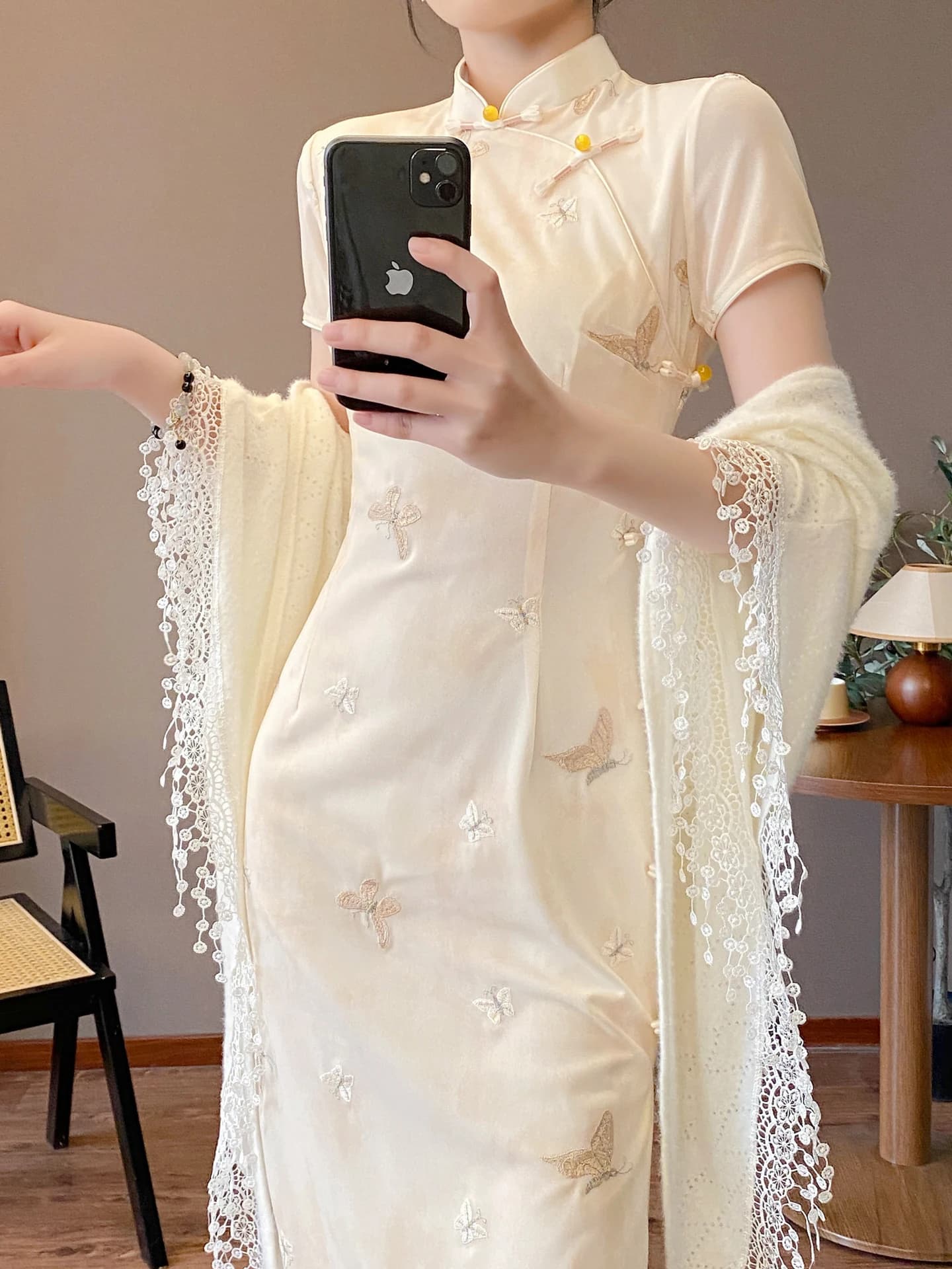 Elegant Young Embroidered Qipao Dress Middle-Length Polished Design Polyester Fiber Breathable Short Sleeve