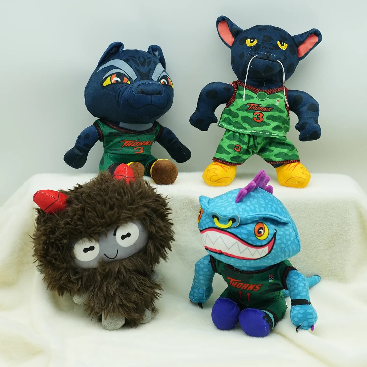 Nuovi Peluche a Forma di Capra Yanqing, Simpatici Pupazzi di Capra Nera Stile Cartone Animato, Bambole di Peluche Ispirate ai Film, Regali per la Festa dei Bambini